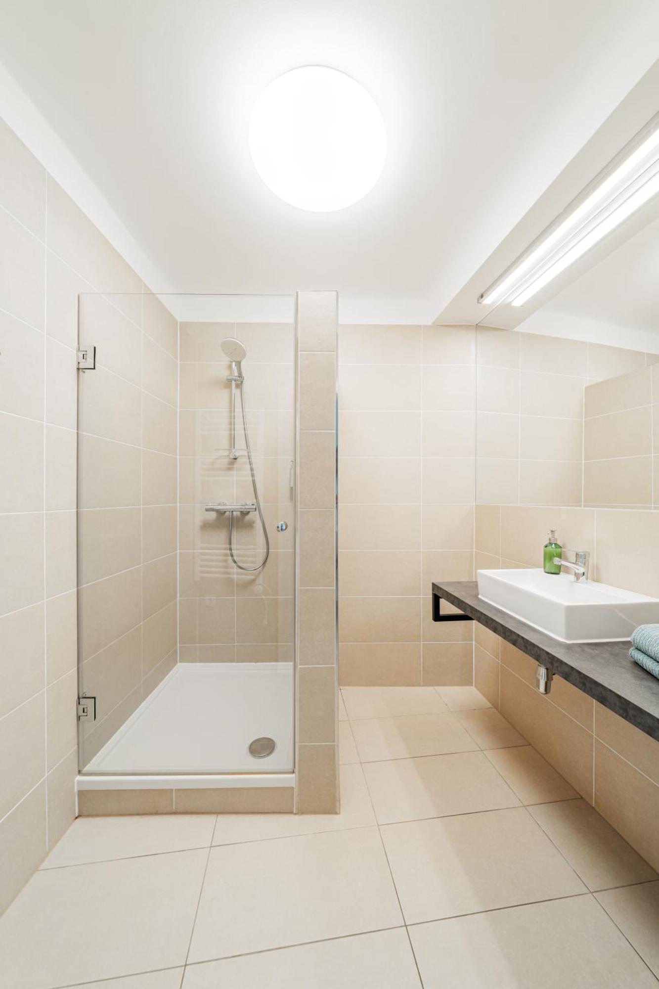 וינה Central 60M2 Suite 10 Min Walk From Main Station מראה חיצוני תמונה